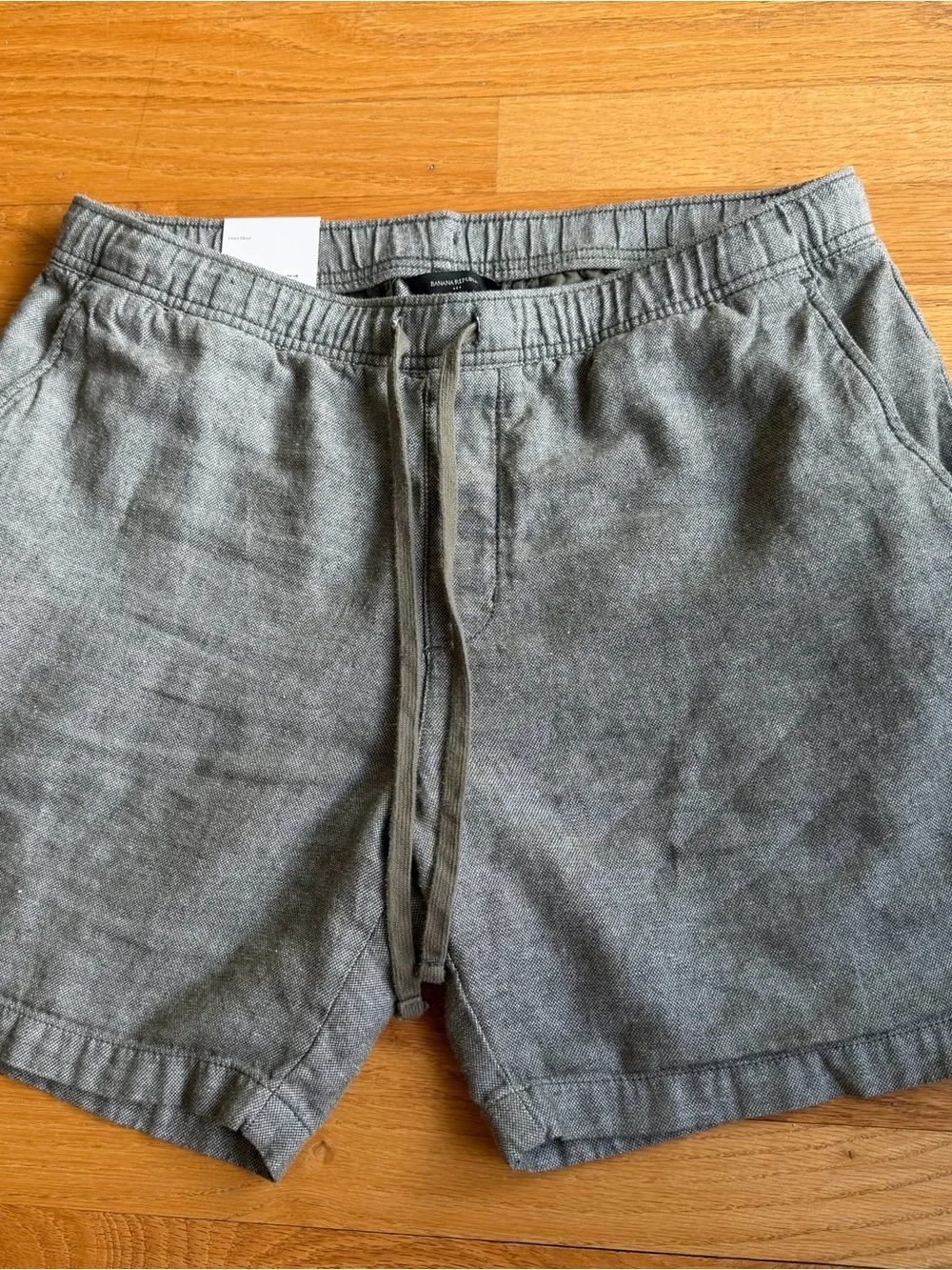 Men’s Banana Republic green linen blend deck shorts size medium NWT